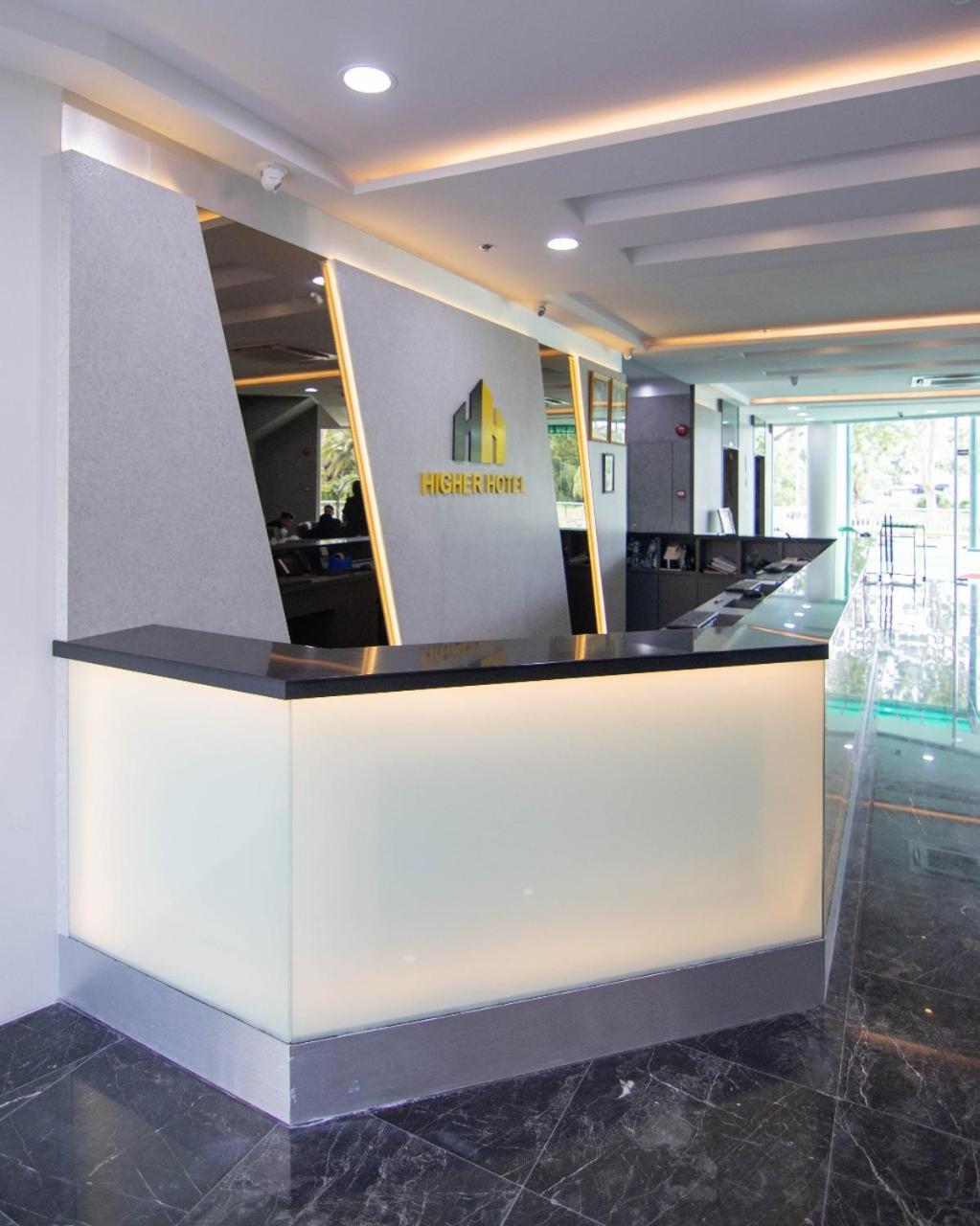 Higher Hotel Bandar Seri Begawan Exterior foto